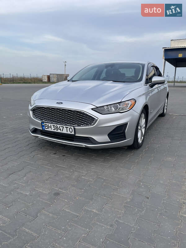 Седан Ford Fusion 2019 в Одессе