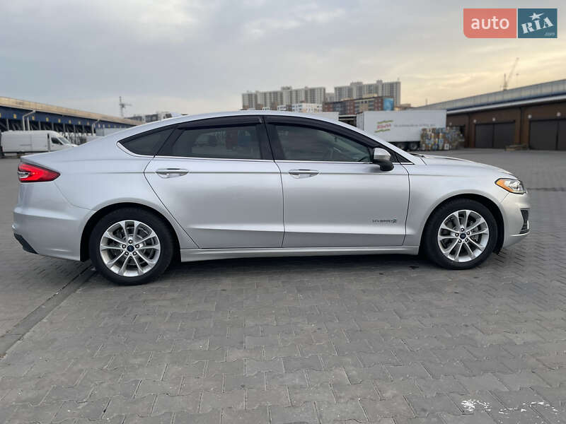 Седан Ford Fusion 2019 в Одессе