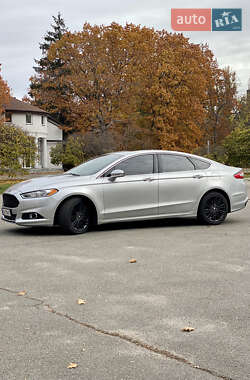 Седан Ford Fusion 2015 в 