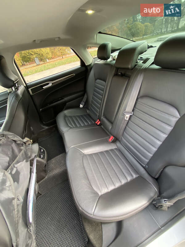 Седан Ford Fusion 2015 в Києві