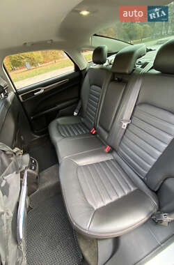 Седан Ford Fusion 2015 в 