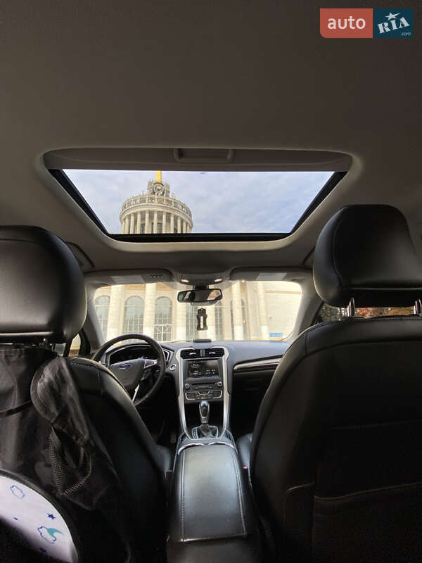 Седан Ford Fusion 2015 в Києві