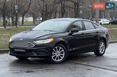 Седан Ford Fusion 2017 в 