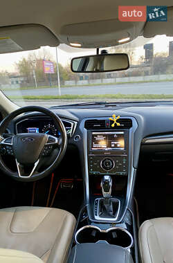 Седан Ford Fusion 2014 в 