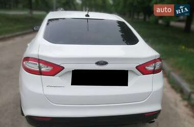 Седан Ford Fusion 2015 в Львові