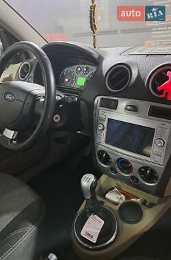 Хэтчбек Ford Fusion 2008 в Кривом Роге