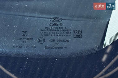 Седан Ford Fusion 2015 в 