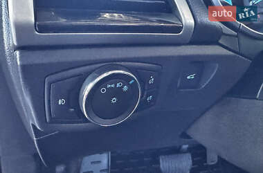 Седан Ford Fusion 2015 в 