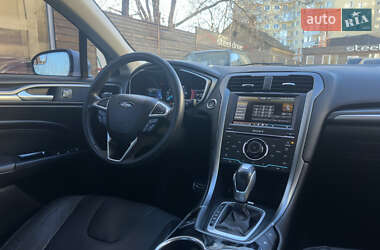 Седан Ford Fusion 2015 в Одесі