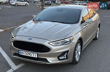 Седан Ford Fusion 2018 в Одесі