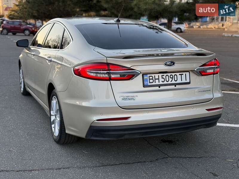Седан Ford Fusion 2018 в Одессе