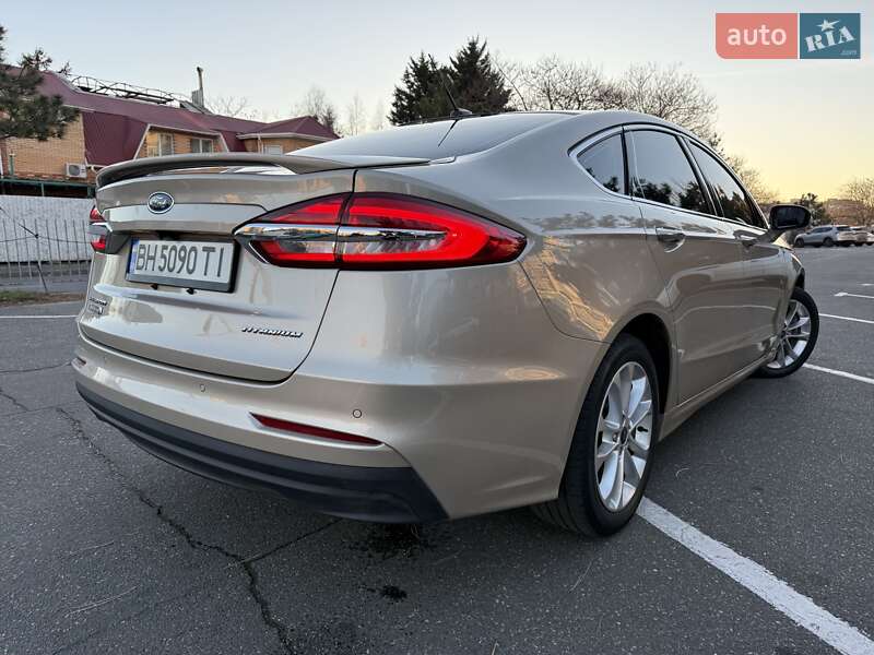 Седан Ford Fusion 2018 в Одессе