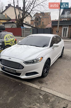 Седан Ford Fusion 2013 в Львові