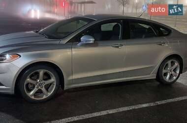Седан Ford Fusion 2012 в 