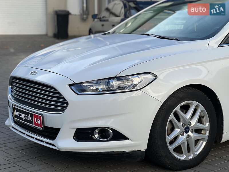 Седан Ford Fusion 2015 в Одесі
