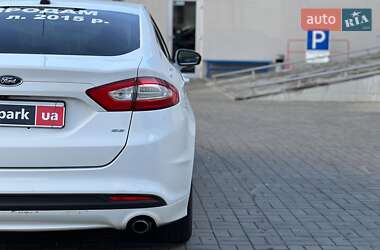 Седан Ford Fusion 2015 в 