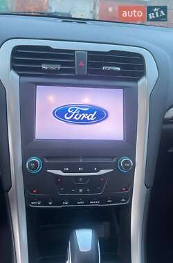 Седан Ford Fusion 2013 в Києві