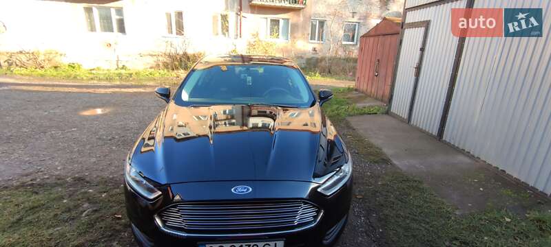 Седан Ford Fusion 2015 в Хусте