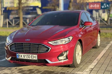 Седан Ford Fusion 2019 в 