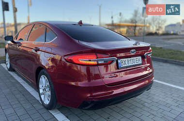 Седан Ford Fusion 2019 в 