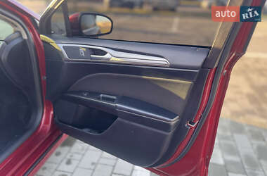 Седан Ford Fusion 2019 в 