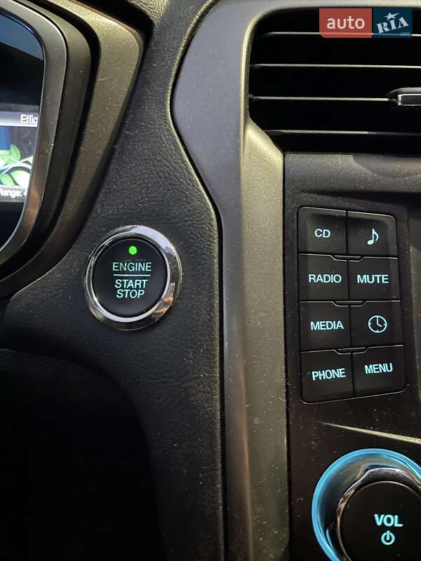 Седан Ford Fusion 2016 в Киеве фото 10 Седан Ford Fusion 2016 в Киеве