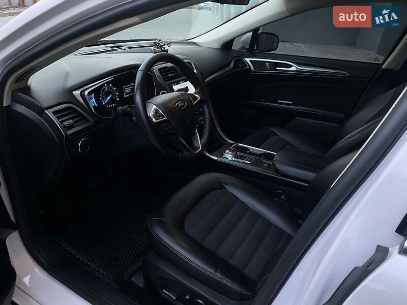 Седан Ford Fusion 2016 в Виннице