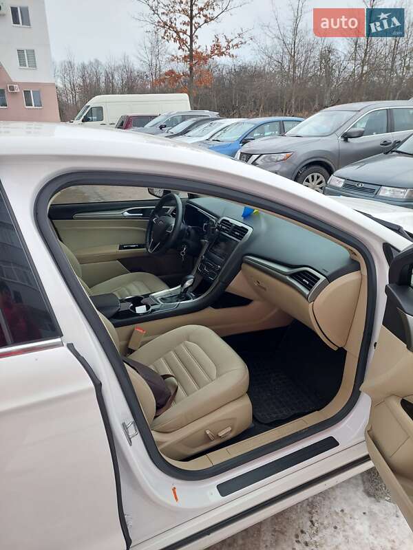 Седан Ford Fusion 2015 в Полтаве