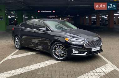 Седан Ford Fusion 2019 в Києві