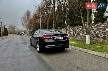 Седан Ford Fusion 2017 в 