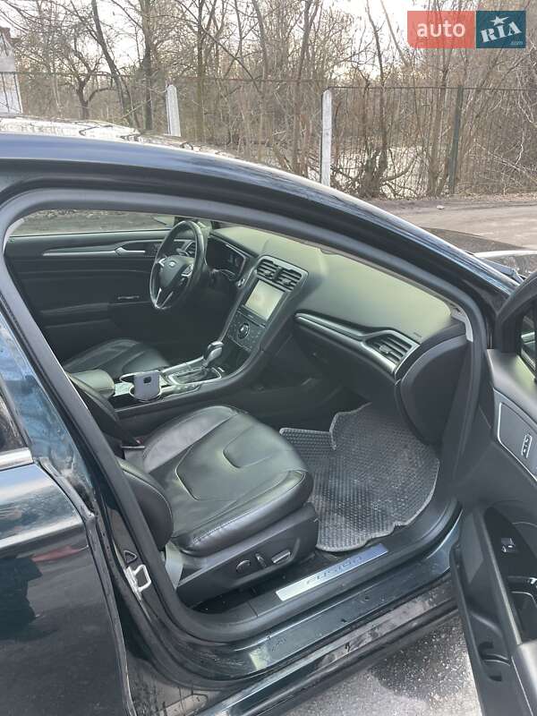 Седан Ford Fusion 2014 в Казатине