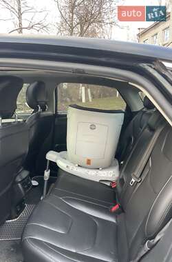 Седан Ford Fusion 2014 в 