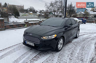 Седан Ford Fusion 2015 в Рівному