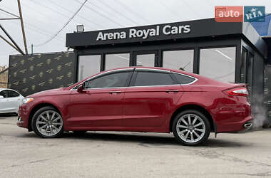 Седан Ford Fusion 2013 в 