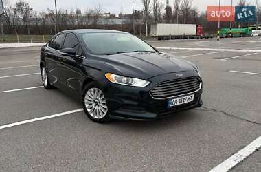 Седан Ford Fusion 2014 в Києві