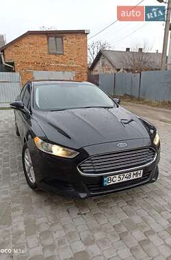 Седан Ford Fusion 2013 в Львові