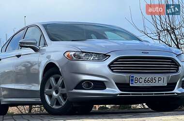 Седан Ford Fusion 2015 в Трускавці