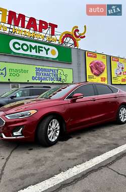 Седан Ford Fusion 2018 в 