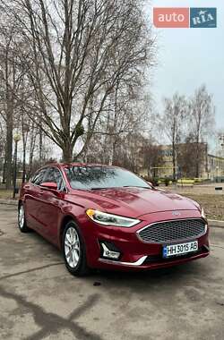 Седан Ford Fusion 2018 в 