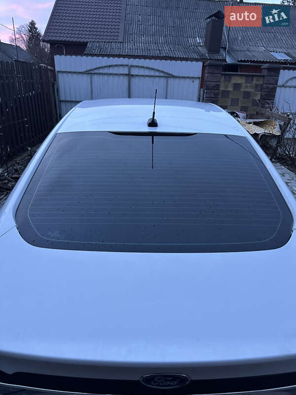 Седан Ford Fusion 2013 в Рівному