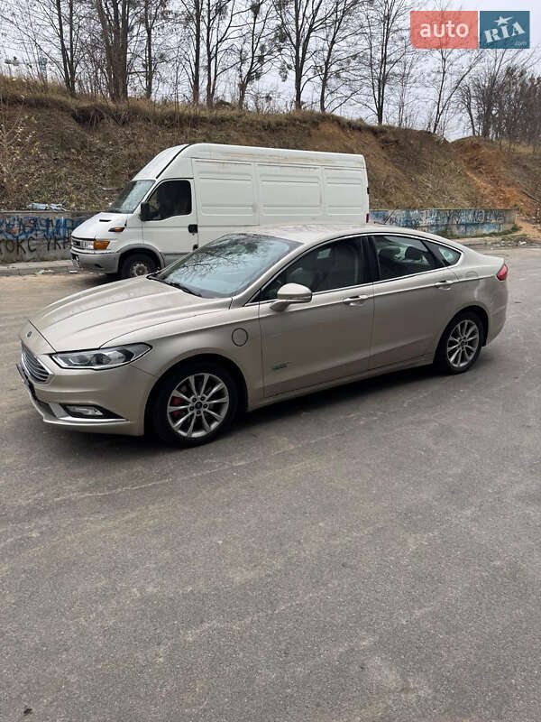 Седан Ford Fusion 2016 в Киеве