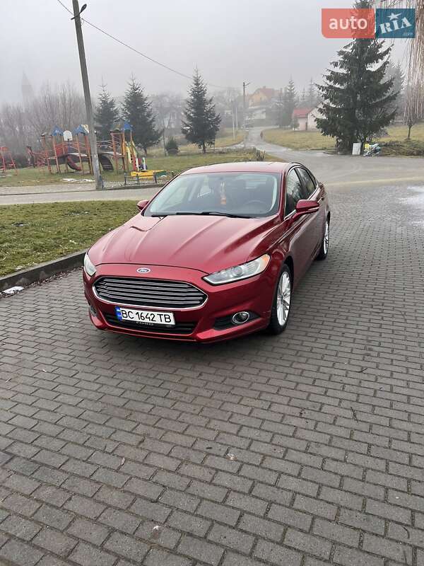 Седан Ford Fusion 2015 в Львові