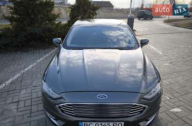 Седан Ford Fusion 2016 в Львові