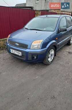 Хэтчбек Ford Fusion 2005 в 
