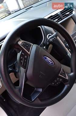Седан Ford Fusion 2018 в 