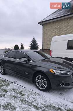 Седан Ford Fusion 2014 в 