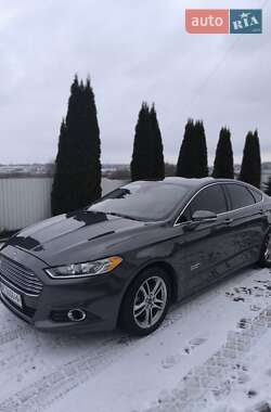 Седан Ford Fusion 2014 в Нововолинську