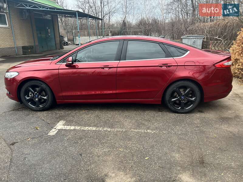 Седан Ford Fusion 2015 в Кривом Роге