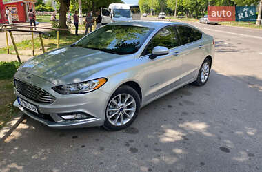Седан Ford Fusion 2017 в 