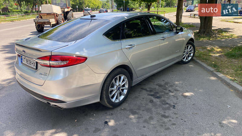 Седан Ford Fusion 2017 в Калуше